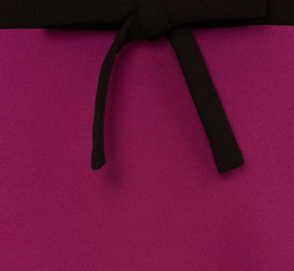 Sleeveless Contrast Tipped Short Crepe Dress - Plum Berry | Adrianna Papell