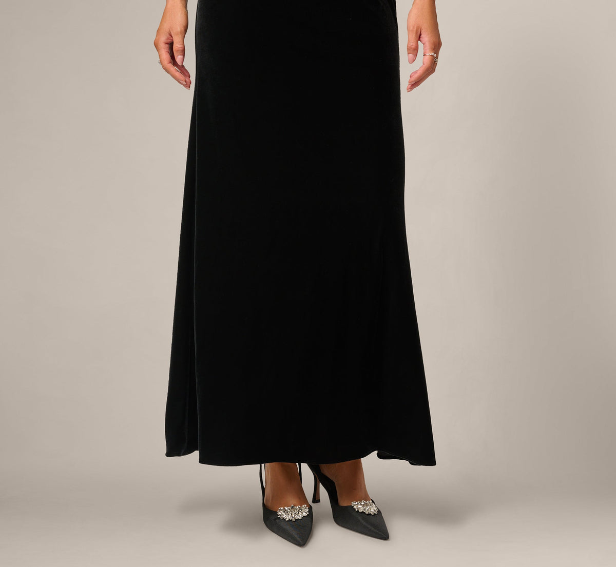 Pearly Collar Velvet Halter Gown - Black | Adrianna Papell