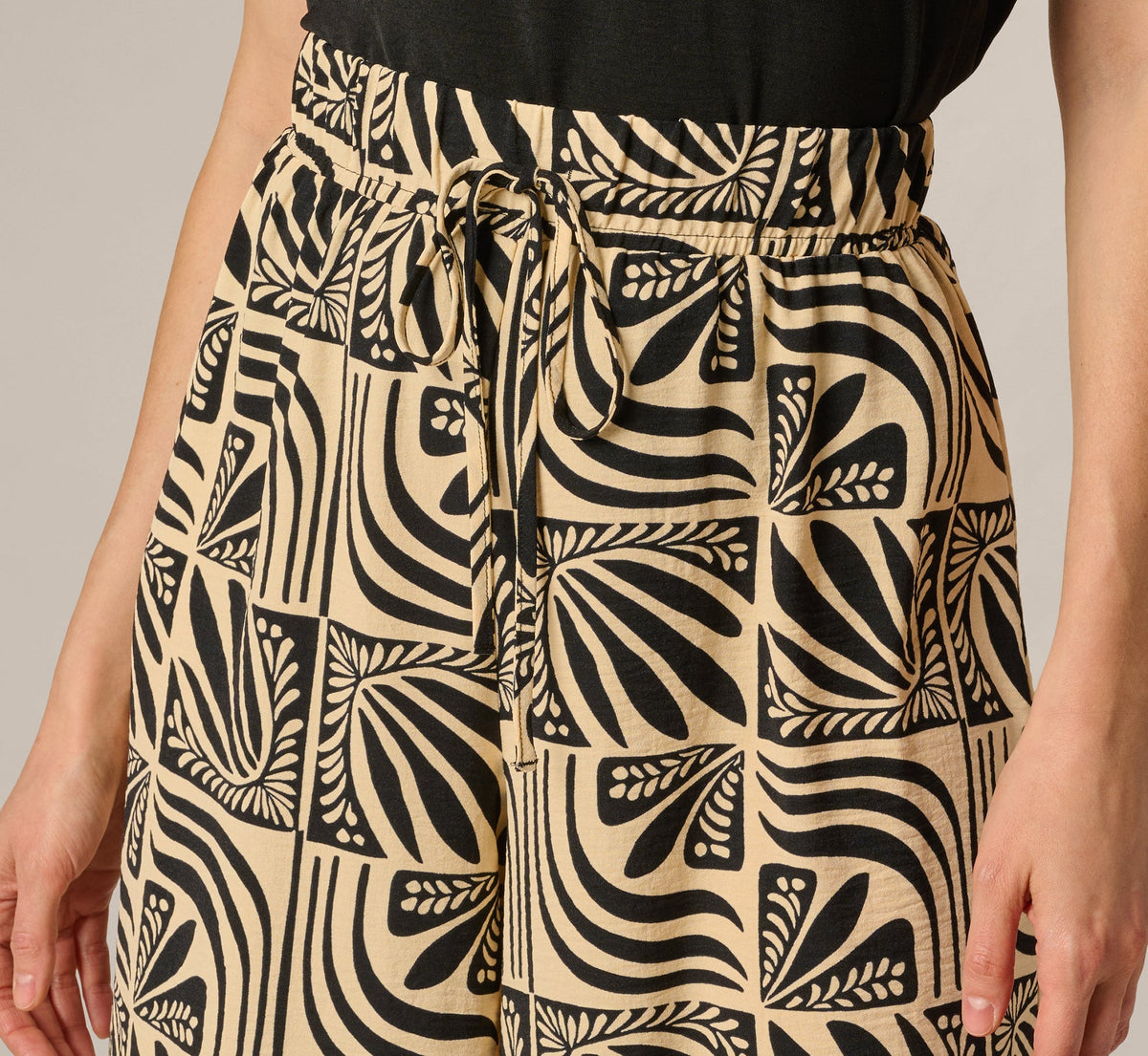 Wide Leg Drawstring Pant - Birch Black Retro Tile | Adrianna Papell